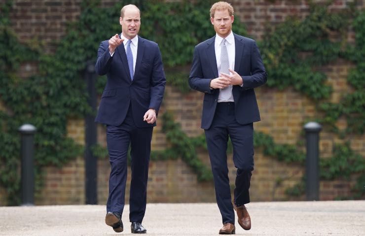 Royal Family, l'incontro segreto tra Harry e William