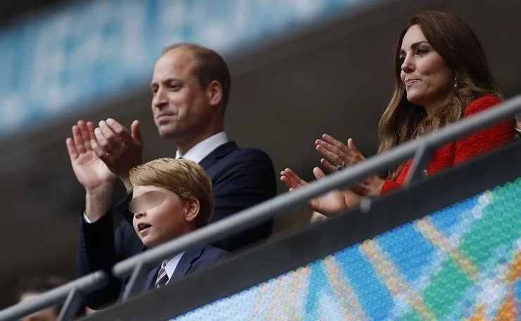 William e Kate Middleton, quanto costa la retta di George