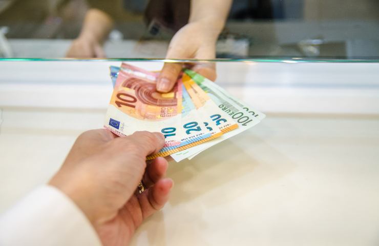 Contributo 500 euro: come funziona bonus cicogna