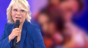 Ex Uomini e Donne annuncia le nozze: poi gli scatti inaspettati, com’è stata pizzicata