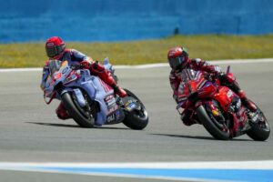 Lorenzo dice la sua su Marquez e Bagnaia