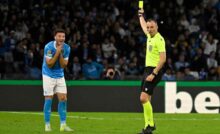 Rramhani ammonito in Napoli-Eintracht